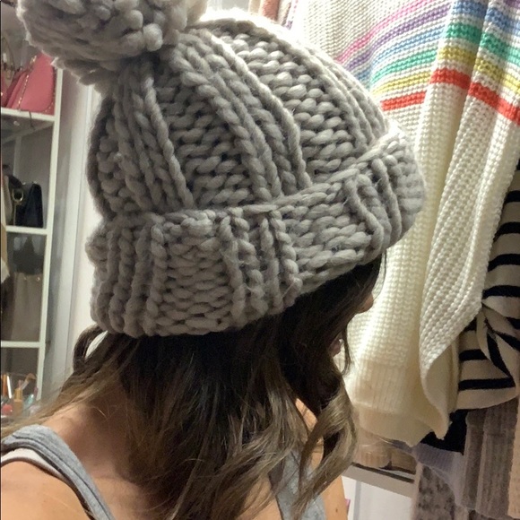 Knit hat - Picture 2 of 2